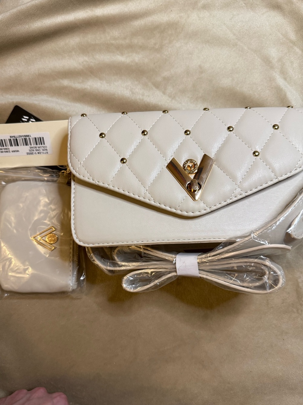 Elegant Quilted Women's Crossbody Valentino Orlandi in White with Gold Hardware